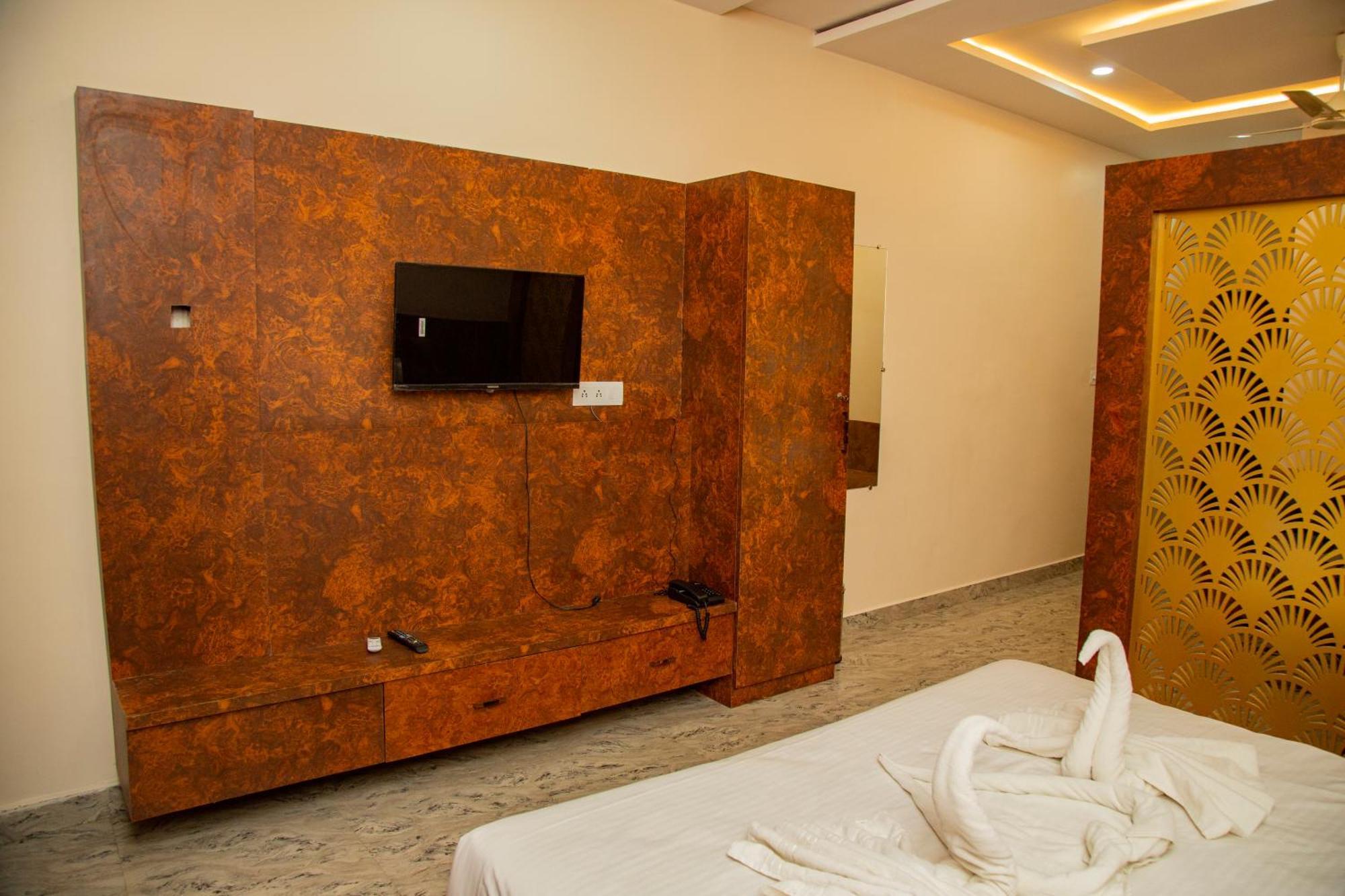 Hotel Virasat By Bookingcare Chhatarpur Exterior photo